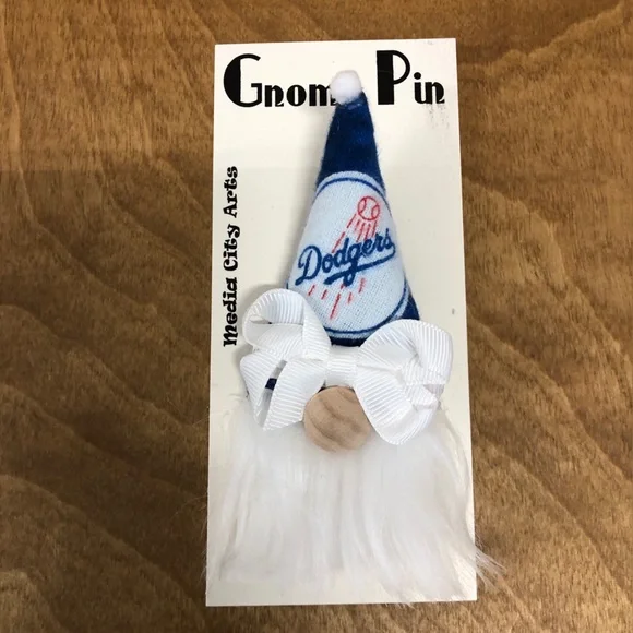 LA Dodgers Gnome Pin Brooch MLB Gift Guide Handmade Bow Baseball Magnetic - Picture 2 of 5